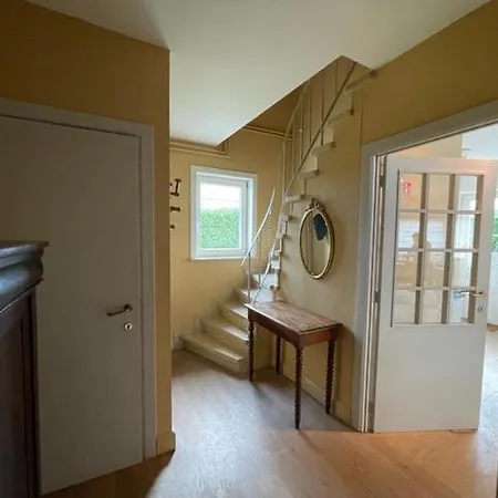 Villa Drie Slaapkamers In Oostduinkerke - Parador Koksijde