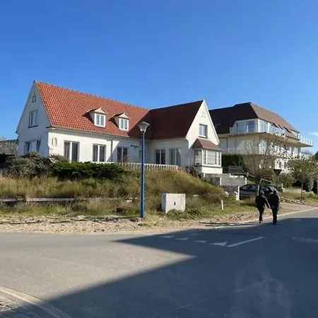 Villa Drie Slaapkamers In Oostduinkerke - Parador Koksijde