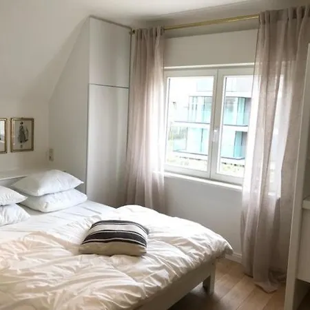 Villa Drie Slaapkamers In Oostduinkerke - Parador Koksijde